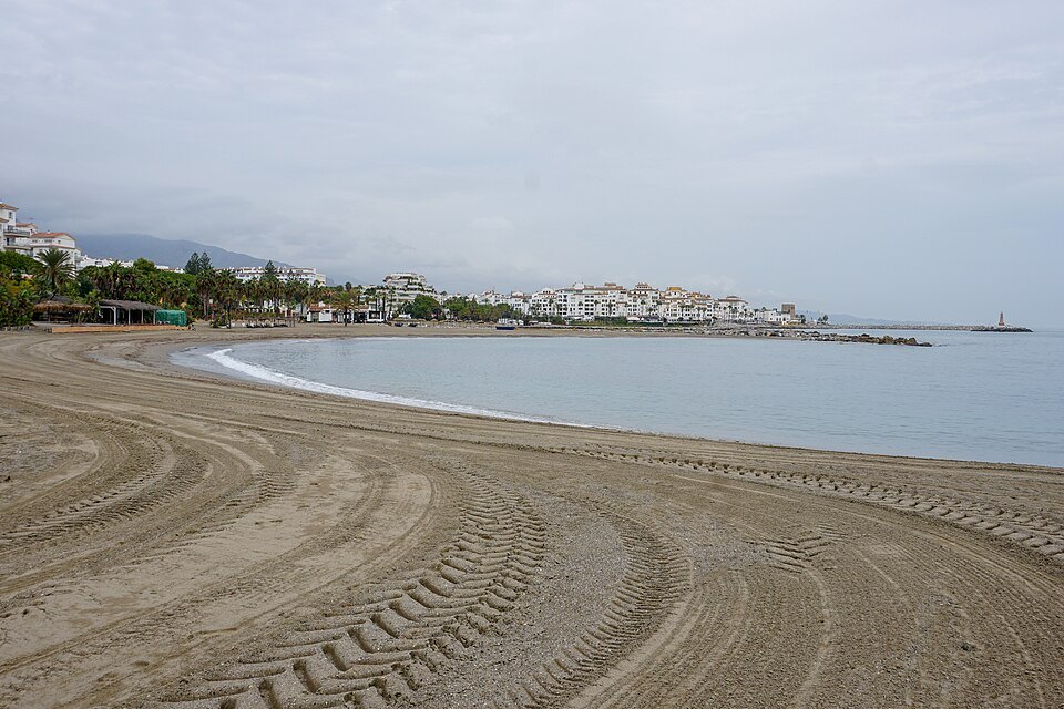 Playa de Nueva Andalucía, Marbella