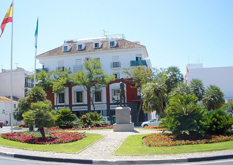 Marbella - San Pedro Alcántara, Monumento a Manuel Gutiérrez de la Concha, I Marqués del Duero 1