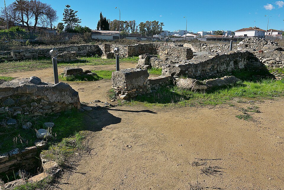 Entrada a la Basílica paleocristiana Vega del Mar (San Pedro Alcántara)
